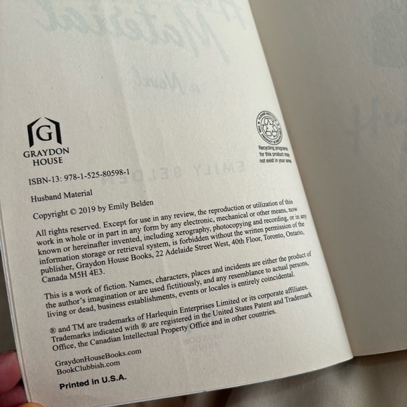 3/$20 📚 Husband Material, Emily Belden 2019 Graydon House Paperback - Picture 7 of 7